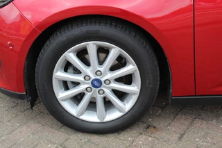Ford Focus Ford Focus Wagon 1.0 Titanium Edition , 125pk Climate control , Navigatie , Cruise control , LED dagrijverlichting Parkeersensoren V+A , Voorruitverwarming , Sony Audio - afbeelding nr 39