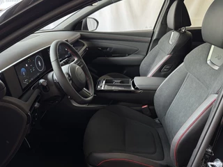 Hyundai Tucson Hyundai Tucson NIEUWE AUTO 1.6 T-GDI PHEV 252PK 4WD N-LINE SKY PANO. 360.CAMERA ELEK.KLEP ELEK.STOEL/GEHEUG.VERWARMD SUBWFR 19''LMV ZWARTE HEMEL HEADUP STOELKOELING STUURVERW. PLUG IN HYBRIDE - 5 JAAR GARANTIE - afbeelding nr 21