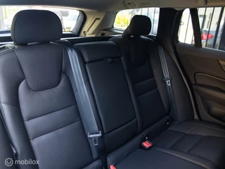 Volvo V60 Volvo V60 2.0 T6 Plug-in hybrid AWD Plus Bright Trekhaak - afbeelding nr 27