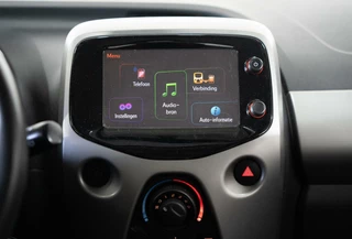 Toyota Aygo Aygo X-play | Automaat | All-Weather Banden | 2e eigenaar - afbeelding nr 23