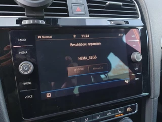 Volkswagen Golf Volkswagen Golf 1.5 TSI Highline Business R-Line - CARPLAY / ALCANTARA / FLIPPERS / P.SENSOREN V+A / STOELVERW. / DAB+ / FULL LED! - afbeelding nr 43