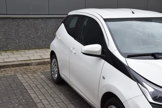 Toyota Aygo Toyota Aygo 1.0 VVT-i x-play | Cruise control | Bluetooth | Achteruitrijcamera | - afbeelding nr 27