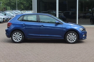 Volkswagen Polo Volkswagen Polo 1.0 TSI Highline Automaat 6.712 km! / NIEUWSTAAT! / Camera / Virtual Cockpit / Navigatie / Apple CarPlay / 16'' / Climate Control / Parkeerhulp V+A / ACC - afbeelding nr 5