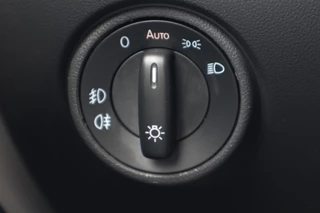 Volkswagen up! Volkswagen up! 1.0 BMT Move up! Cruise/Parkeersensoren/Stoelverwarming - afbeelding nr 19
