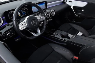 Mercedes-Benz A-Klasse Mercedes-Benz A-Klasse 250 e AMG Plug-In Hybride Night Ed. | PANORAMADAK | NAVI | Full LED - afbeelding nr 8