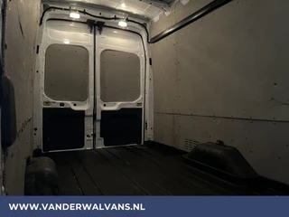 Ford Transit Ford Transit 2.0 TDCI 185pk L4H3 Euro6 Airco | Camera | LED | Cruisecontrol | Verwarmde voorruit Parkeersensoren, Bijrijdersbank, 2800kg trekvermogen - afbeelding nr 12