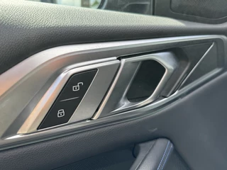 BMW 4 Serie BMW 4 Serie Coupé 430i High Executive | M Pakket | ACC | 18