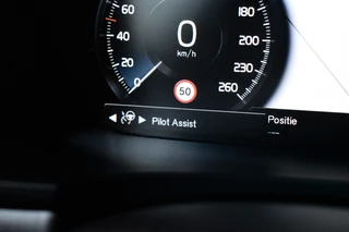 Volvo V90 Volvo V90 2.0 D4 Momentum | 21'' R-Design Velgen | Trekhaak wegklapbaar | ACC | Lederen Bekleding | - afbeelding nr 22