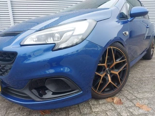 Opel Corsa Opel Corsa 1.6 Turbo OPC Nurnberg Edit. airco,cruisecontrol,parkeersensoren achter,panoramadak, - afbeelding nr 2