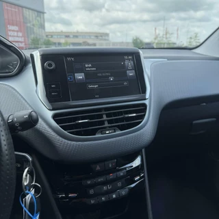 Peugeot 208 Peugeot 208 1.2 Allure 2015 | NW APK | Super Nette ! - afbeelding nr 10