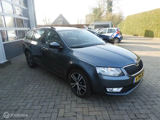 Škoda Octavia Skoda Octavia Combi 1.4 TSI Greentech Elegance - afbeelding nr 5