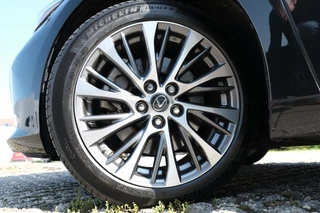 Lexus ES Lexus ES 300h Hybrid Business Line Automaat | Schuif / kantel dak | Alarm - afbeelding nr 9