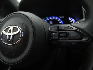 Toyota Yaris Cross Toyota Yaris Cross 1.5 Hybrid Adventure automaat | CarPlay | Navigatie | Parkeersensoren | Achteruitrijcamera | Stoelverwarming | LED verlichting | Elektrische kofferklep - afbeelding nr 25