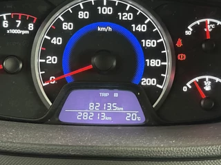 Hyundai i10 Hyundai i10 1.0i Comfort NAVI - afbeelding nr 12
