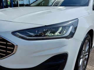 Ford Focus Ford Focus 1.0 EcoBoost 125pk Hybrid Titanium X | Navi | Apple Carplay + Android Auto | Clima | Cruise | Led Koplampen | Pdc V+A+Camera | Stoel+Stuurwielverwarming | Privacy Glass | 16''lm - afbeelding nr 44