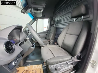 Mercedes-Benz Sprinter Mercedes Sprinter 315 CDI Automaat L3H2 Airco Cruise Camera MBUX CarPlay Euro6 L3 16m3 Airco Cruise control - afbeelding nr 9
