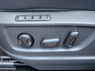 Škoda Kodiaq Škoda Kodiaq 1.5 TSI DSG Sportline Business Navigatie 19 Inch Velgen Canton Audio DAB ACC Elek Stoel + Verwarming Camera Keyless Getint Glas Metallic BTW NL Auto - afbeelding nr 32