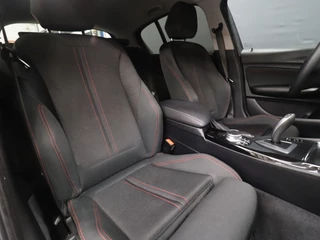 BMW 1 Serie [CRUISE CONTROL, CLIMATE CONTROL, HALF LEDER, BMW LED KOPLAMPEN, PDC ACHTER, BLUETOOTH TELEFOONVERBINDING, NAVIGATIE, NIEUWSTAAT] - afbeelding nr 10
