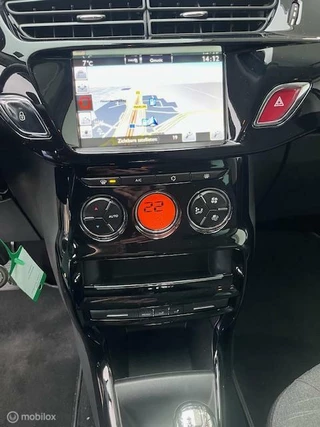 Citroën C3 Citroen C3 1.2 PureTech Selection AUTOMAAT DAB GLAZENDAK ETC - afbeelding nr 12