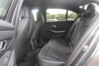 BMW 3 Serie BMW 3 Serie M340i xDrive / Trekhaak / Leder / Memory seats / 19'' / DAB / Navigatie / Stoelverwarming / DAB / Cruise Control - afbeelding nr 11