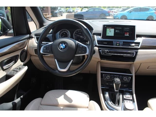 BMW 2 Serie BMW 2 Serie Active Tourer 225xe iPerformance High Executive / Panoramadak / Camera / Head-up / Leder / 18'' / Keyless / Navigatie / Stoelverwarming / DAB / Cruise Control - afbeelding nr 9