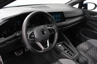 Volkswagen Golf Volkswagen Golf 1.5 eTSI DSG R-Line | DEMO ! | Navigatie | Climate Control | Adaptive cruise control | Dab | Led | Stoel en Stuurverwarming - afbeelding nr 3