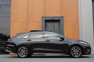 Kia ProCeed Kia ProCeed 1.5T-GDi MHEV 160PK GT-Line | Panoramadak - afbeelding nr 15