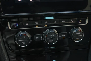 Volkswagen Golf Volkswagen Golf 1.4 TSI Highl Busi R-line | ACC | Camera | Stoel VW | Carplay - afbeelding nr 13