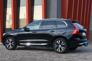 Volvo XC60 Volvo XC60 T6 Recharge AWD Core Bright | Panoramadak | Leder | Parkeercamera | Trekhaak | Pilot Assist | BLIS | Long Range - afbeelding nr 3