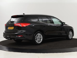 Ford Focus Ford Focus 1.0 EcoBoost Titanium X Business | Automaat |  Stoel & Stuurverwarming | Camera | Trekhaak | Adaptive cruise | LED - afbeelding nr 32