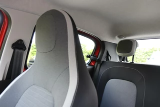 Renault Twingo Renault Twingo 1.0 SCe Collection Airco|Cruise|Multif. stuur|Iso-fix|Led|Dealer Onderhouden - afbeelding nr 31