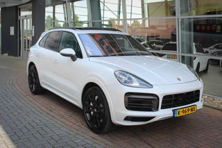 Porsche Cayenne Porsche Cayenne 3.0 E-Hybrid | Sport Chrono | Pano | HUD | Origineel NL Auto! - afbeelding nr 3