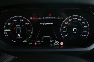 Audi e-tron GT Audi e-tron GT RS 598 pk I NP 186k I Carbon I RS design rood - afbeelding nr 17