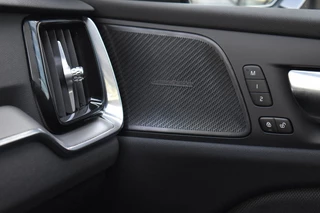 Volvo V60 Volvo V60 T6 350pk AWD Plus Dark | 19'' | Trekhaak | Harman/Kardon | 360 - afbeelding nr 17