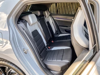 Volkswagen Golf Volkswagen Golf GTE 245PK Automaat Hybride | PANORAMADAK | LEDER | STOELVENTILATIE | MEMORY | HEAD-UP | STOELVERWARMING | IQ LIGHT | - afbeelding nr 19