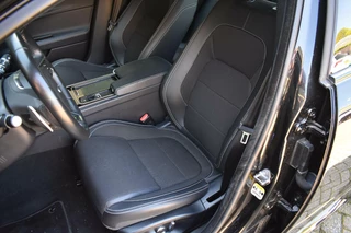 Jaguar XE Jaguar XE 2.0t R-Sport AUT | Elek. stoel | Camera | 200 PK | - afbeelding nr 6