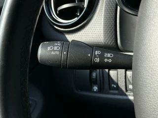 Renault Clio Renault Clio 1.2 TCe INTENS, FACELIFT, NAVI, CRUISE, LEDER, ECC-AIRCO, KEYLESS, LED, PARKEERSENSOREN, LICHTMETAAL 17