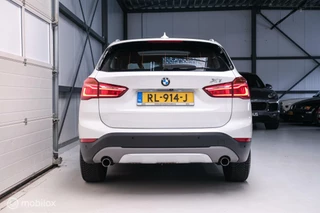 BMW X1 BMW X1 xDrive20i High Executive | 4x4 | HUD | Trekhaak | Leder | Orig NL auto | Dealer onderhouden | Camera | rijklaarprijs | - afbeelding nr 46