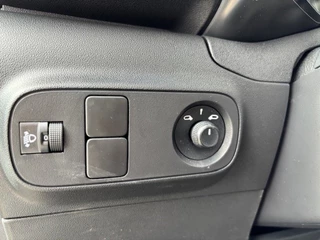 Citroën C3 Citroën C3 1.2 PT Plus, Carplay, Dab, Clima, Cruise - afbeelding nr 18