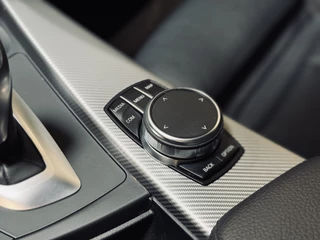 BMW 3 Serie BMW 3 Serie Touring 320i Edition M-Sport | Leder | NaviProf | CarPlay - afbeelding nr 23