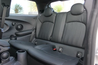 MINI Electric ➡️ Mini Mini Electric Yours 33 kWh | 1e eigenaar | inc BTW | NL auto | Pano | Head-up | Harman-kardon | Camera | LED | Sportstoelen | Leer | DAB | PDC | Climate control | - afbeelding nr 19