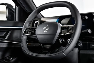 Renault Austral | Dig. Cockpit | Adapt. Cruise | Winterpakket | Elek. Klep | Elek. Stoel | Camera | PDC | NAV+App. Connect | Auto. Airco | LM 19