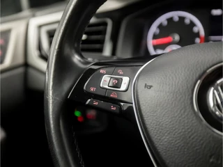 Volkswagen Polo (APPLE CARPLAY, GROOT NAVI, PARKEERSENSOREN, ADAPTIVE CRUISE, GETINT GLAS, SPORTSTOELEN, LM VELGEN, ARMSTEUN, NIEUWE APK, NIEUWSTAAT) - afbeelding nr 19
