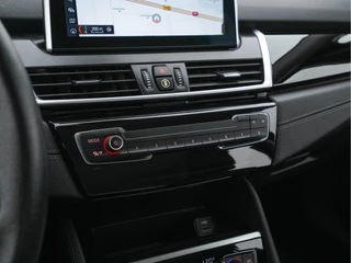 BMW 2 Serie (INCL-BTW) *DAKOTA-LEATHER | FULL-LED | HARMAN/KARDON-AUDIO  | HEATED-SPORT-SEATS | HEAD-UP | DAB+  | ECC | NAVI-FULLMAP | PDC | CRUISE | 17''ALU* - afbeelding nr 14