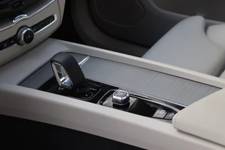 Volvo XC60 Pano/LED/Leder/Elek. sportstoelen+mem/Keyless/Camera/Virtual Cockpit/20