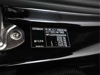 Porsche Cayenne (INCL-BTW) *PANO | CLUB-FULL-LEATHER | SOFT-CLOSE | MEMORY-PACK | SURROUND-VIEW | FULL-LED | NAVI-FULLMAP | AIR-SUSPENSION | DAB | DIGI-COCKPIT | PDC | CRUISE | SPORT-SEATS | 21