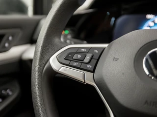 Volkswagen Golf (APPLE CARPLAY, GROOT NAVI, ADAPTIVE CRUISE, TREKHAAK ELEKTRISCH, KEYLESS START, SPORTSTOELEN, DAB+, LED KOPLAMPEN, NIEUWE APK, NIEUWSTAAT) - afbeelding nr 18
