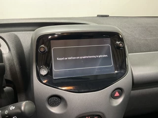 Toyota Aygo Toyota Aygo 1.0 VVT-i x-joy cabrio | CLIMA | APPLE CARPLAY | - afbeelding nr 15