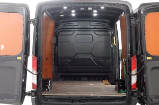 Ford Transit Ford Transit 350 2.0 TDCI 170pk E6 RWD L2H2 Trend Airco/Navi Trekhaak 2800kg 06-2018 - afbeelding nr 5