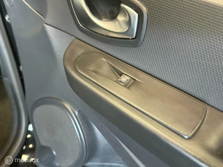 Renault Clio Renault Clio 1.2 16V 5 DEURS / AIRCO / NAVI / LED / LMV / TREKHAAK - afbeelding nr 18